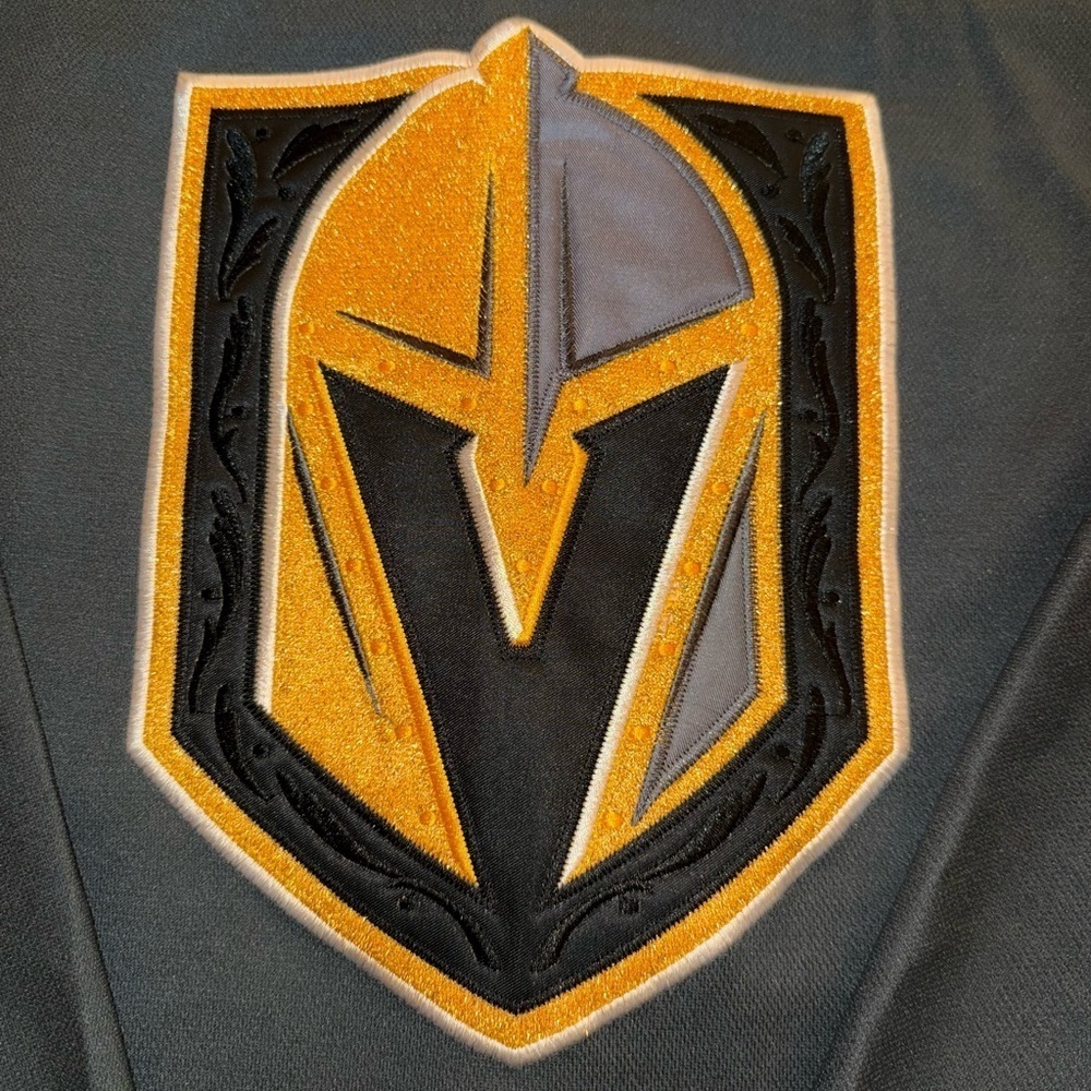 Vegas Golden Knights Jersey Size 60 Neal #18 NWT Adidas New Condition VGK Gray - Picture 8 of 14